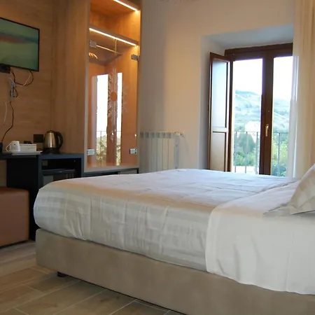 Mirandolina 3* Rocca di Cambio