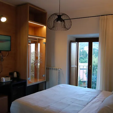 Mirandolina 3* Rocca di Cambio